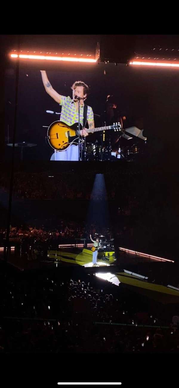 Kia Forum, section: 135, row: 10, seat: 5