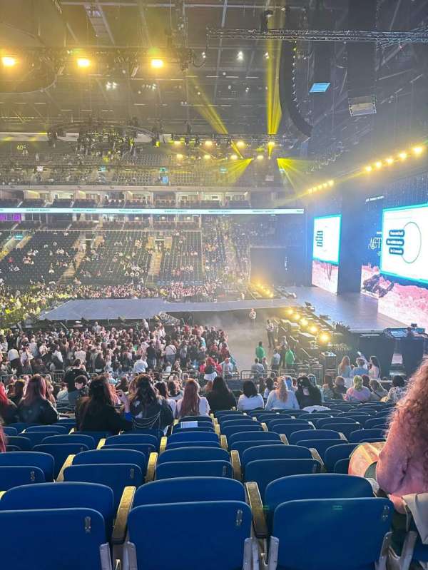 Uber Arena, section: 208, row: 20, seat: 10