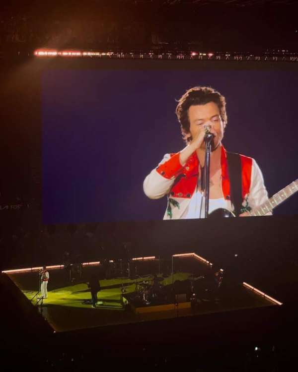 Kia Forum, section: 208, row: 13, seat: 3