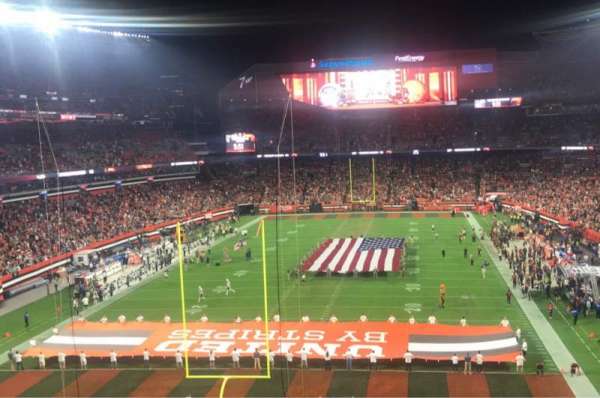 Huntington Bank Field, section: 321, row: 8, seat: 8