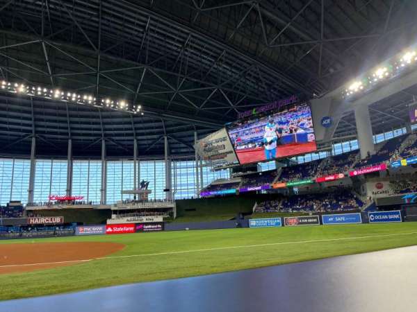 LoanDepot Park, section: FL3, row: AA, seat: 10