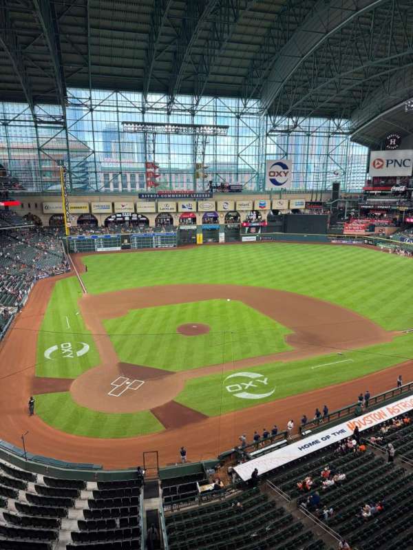 Daikin Park, section: 322, row: 1, seat: 7