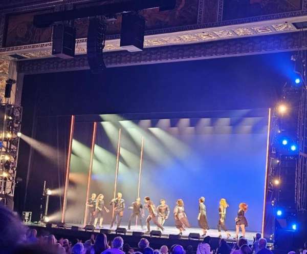Hollywood Pantages Theatre, section: Orchestra R, row: V, seat: 2