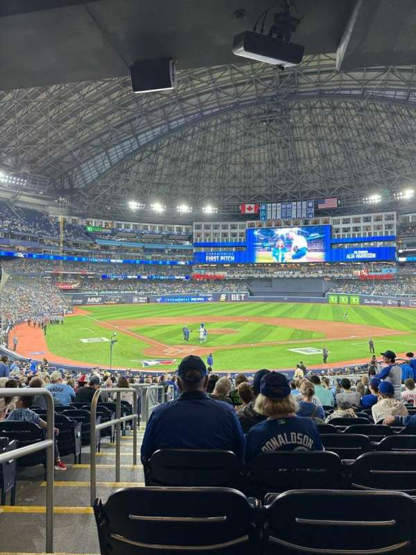 Rogers Centre, section: 122, row: 14, seat: 16