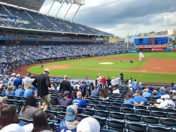 Kauffman Stadium, section: 136, row: wcv, seat: 5