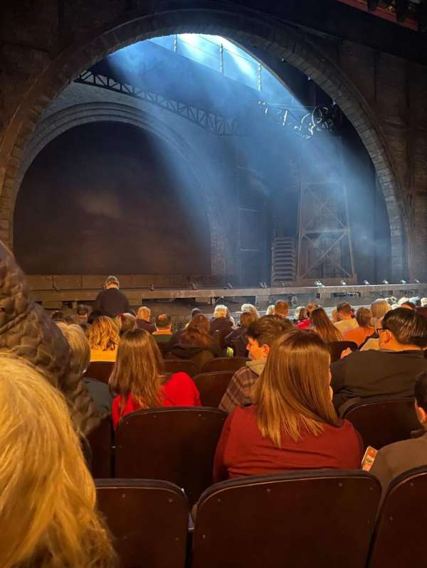 Lunt-Fontanne Theatre, section: Orchestra L, row: L, seat: 11