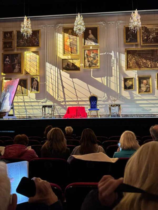 St. James Theatre, section: Orchestra C, row: G, seat: 107