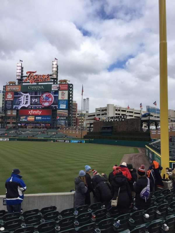 Comerica Park, section: 112, row: 25, seat: 21