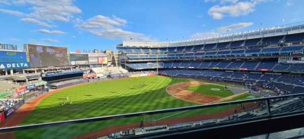 Yankee Stadium, section: Suite 61, row: 1, seat: 4