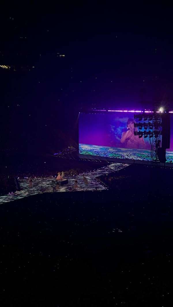 U.S. Bank Stadium, section: 218, row: 4, seat: 1