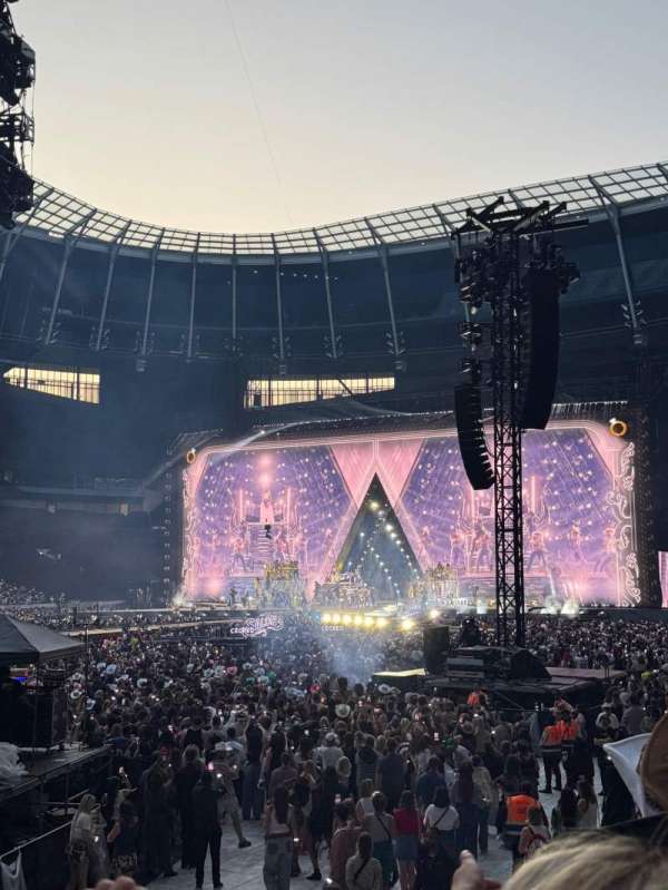Tottenham Hotspur Stadium, section: 248, row: 8, seat: 21