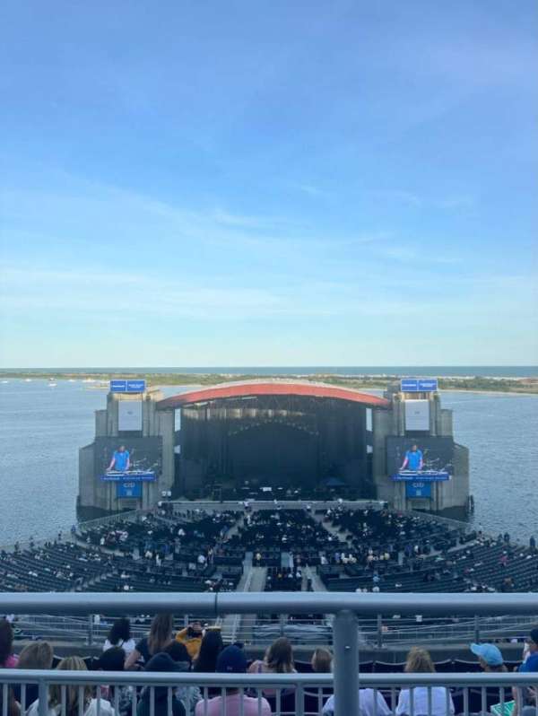 Jones Beach Theater, section: 306, row: g, seat: 12