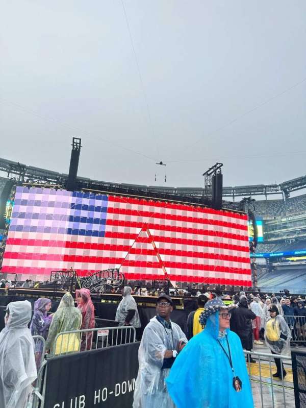 MetLife Stadium, section: Floor 10, row: 5, seat: 6
