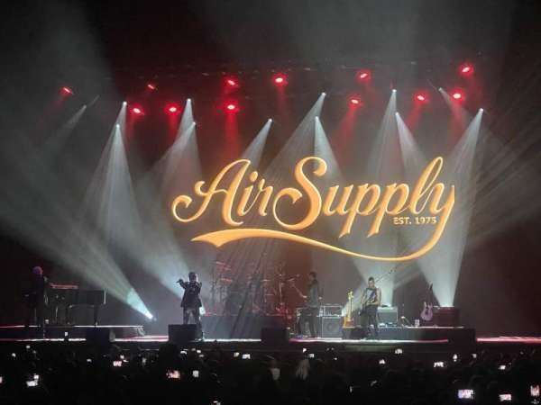 Coca-Cola Music Hall, section: 101, row: B, seat: 9