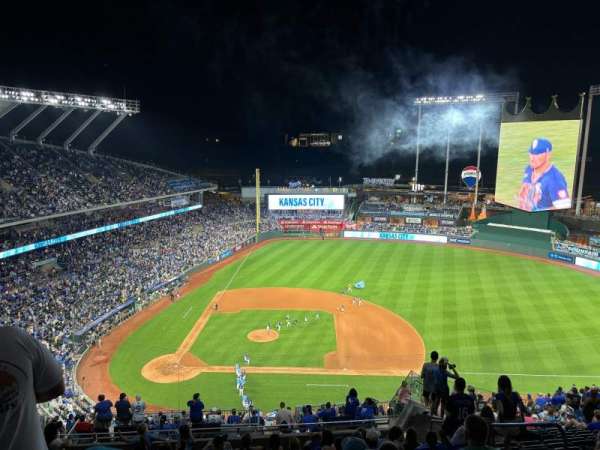Kauffman Stadium, section: 428, row: SS, seat: 19