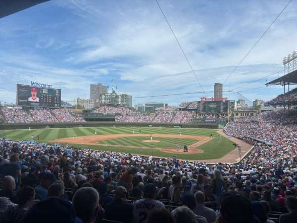 Wrigley Field, section: 215, row: 6, seat: 9