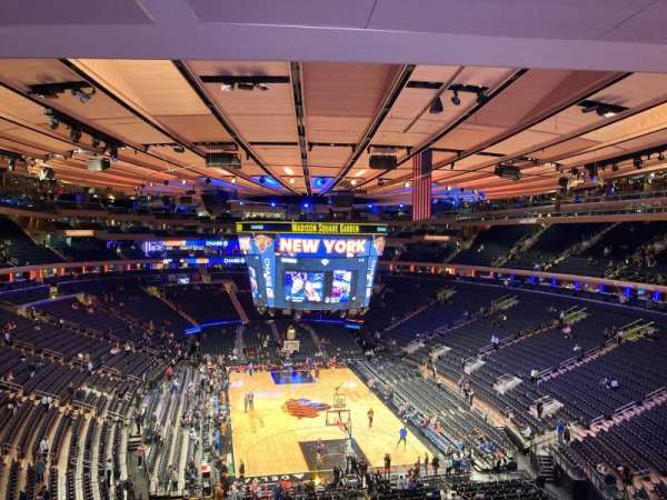 Madison Square Garden, section: 416, row: 1, seat: 2