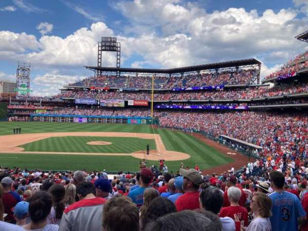 Citizens Bank Park, section: 128, row: 28, seat: 1
