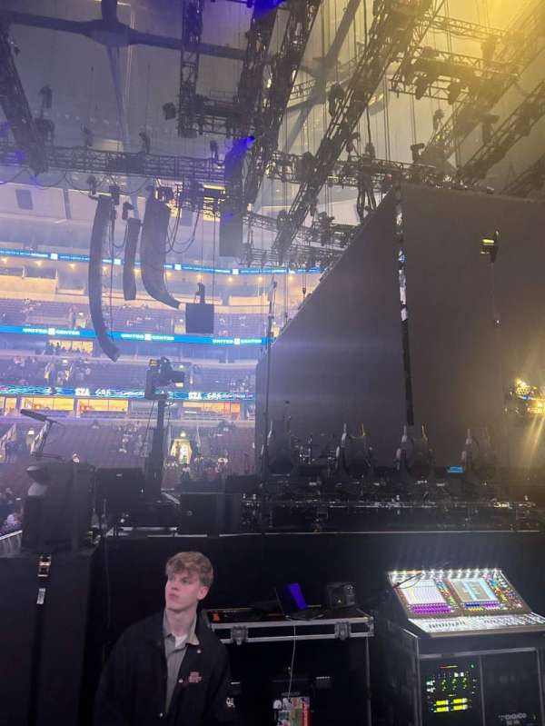 United Center, section: 121, row: 3, seat: 3