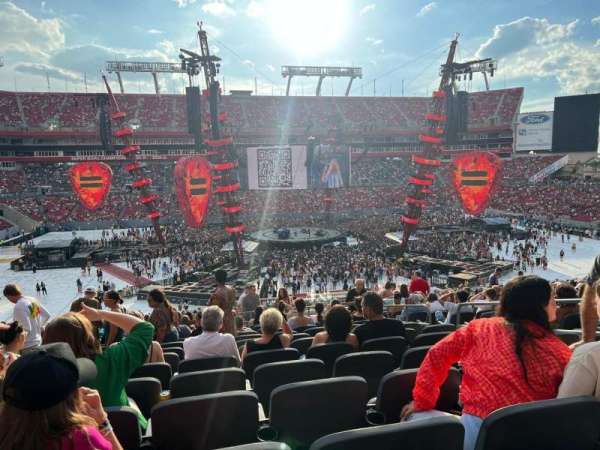 Raymond James Stadium, section: 234, row: V, seat: 17