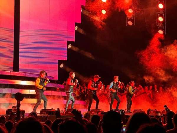 North Island Credit Union Amphitheatre, section: LORCH, row: M, seat: 24