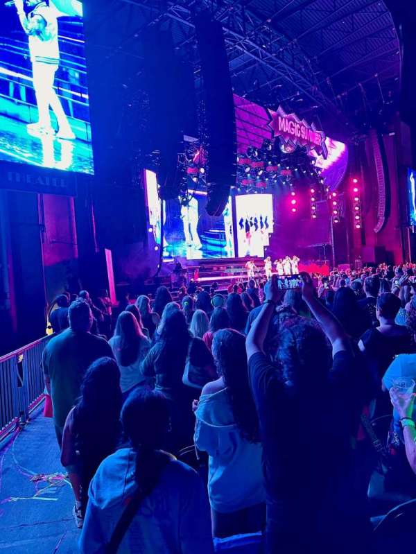 Jones Beach Theater, section: D, row: P, seat: 16