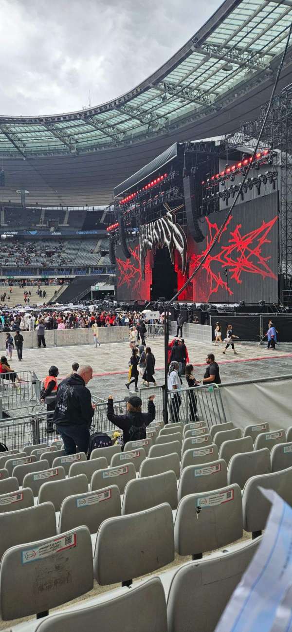 Stade de France, section: H2, row: 11, seat: 11
