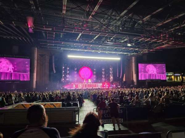 Talking Stick Resort Amphitheatre, section: 204, row: EE, seat: 2