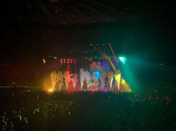 Kia Forum, section: 105, row: 1, seat: 6
