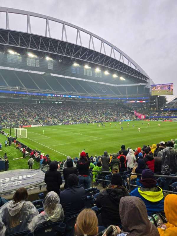 Lumen Field, section: 115, row: Y, seat: 5