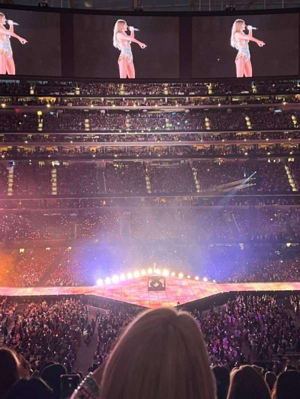 SoFi Stadium, section: VIP218, row: 19, seat: 9