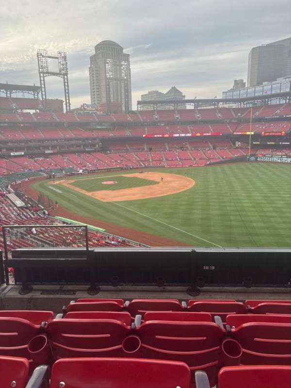 Busch Stadium, section: 333, row: 4, seat: 6