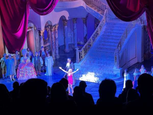 St. James Theatre, section: Mezzanine R, row: Q, seat: 32