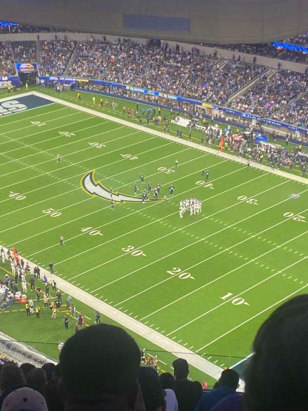 SoFi Stadium, section: 548, row: 11, seat: 6
