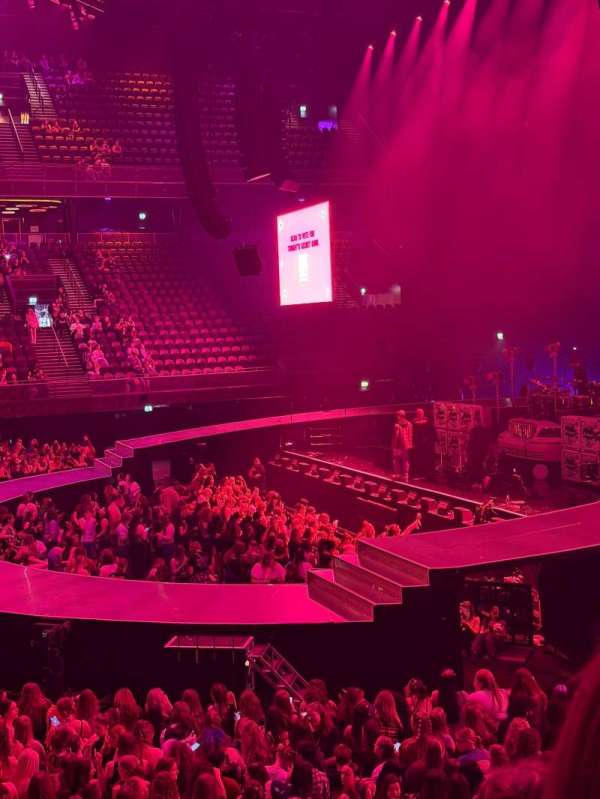 Ziggo Dome, section: 102, row: 5, seat: 53