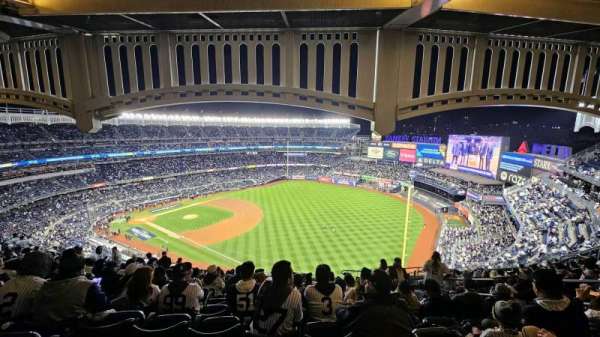 Yankee Stadium, section: 410, row: 14, seat: 10