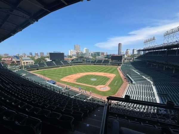 Wrigley Field, section: 315L, row: 9, seat: 19