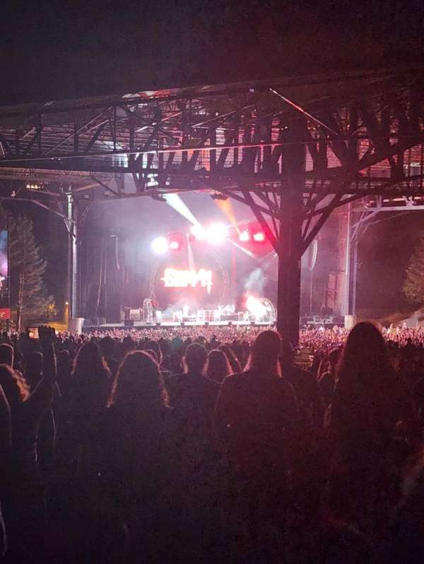Jiffy Lube Live, section: Lawn