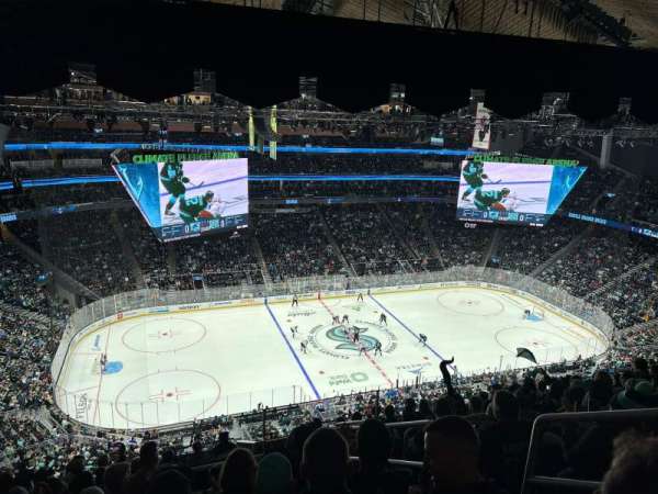 Climate Pledge Arena, section: 203, row: L, seat: 4