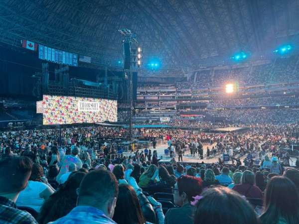 Rogers Centre, section: 134, row: 26, seat: 10