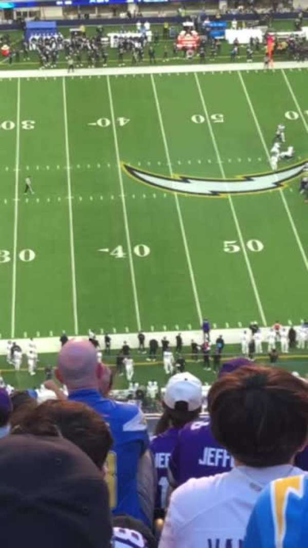 SoFi Stadium, section: 539, row: 10, seat: 13