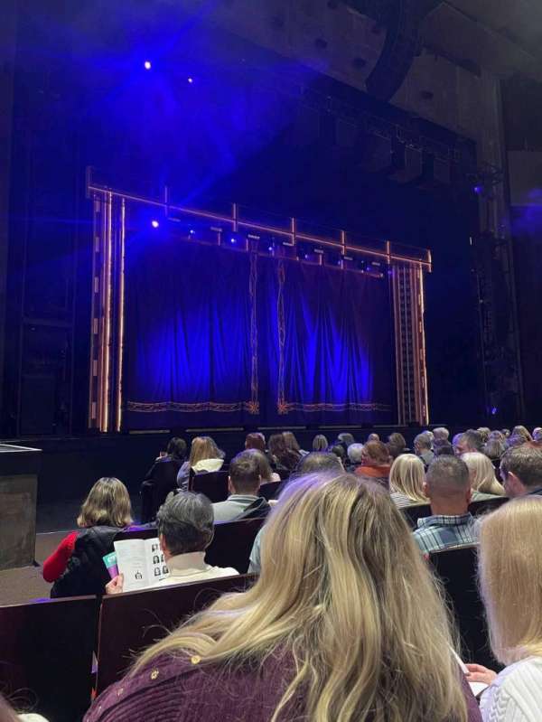 Clowes Memorial Hall, section: MFL-L, row: H, seat: 122