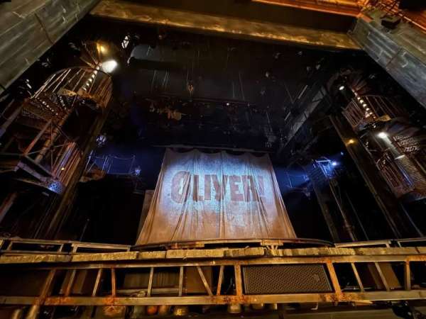 Gielgud Theatre, section: Stalls, row: A, seat: 16