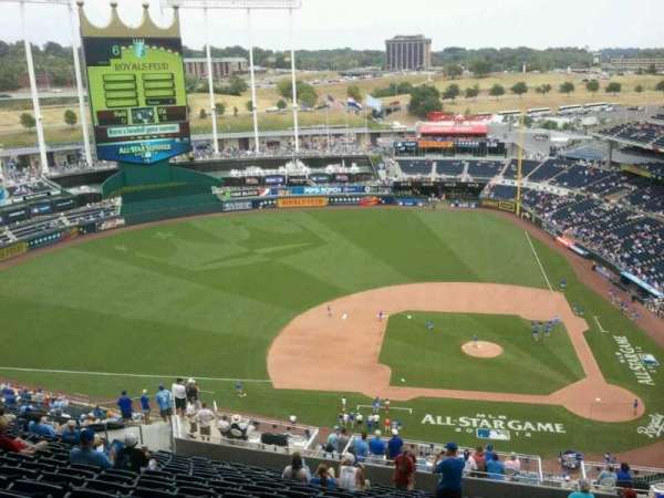 Kauffman Stadium, section: 212, row: VV, seat: 19