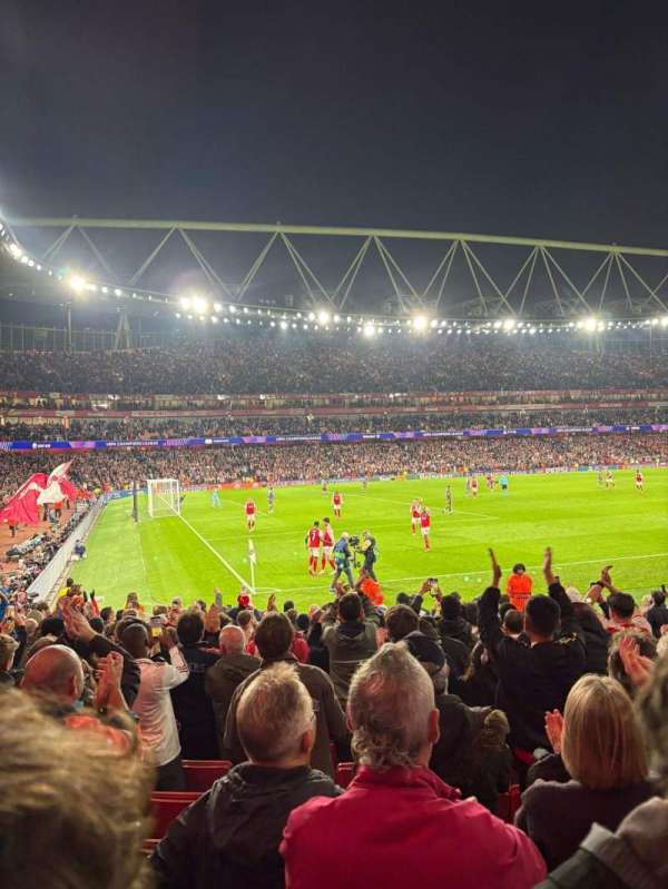 Emirates Stadium, section: 4, row: 16, seat: 115