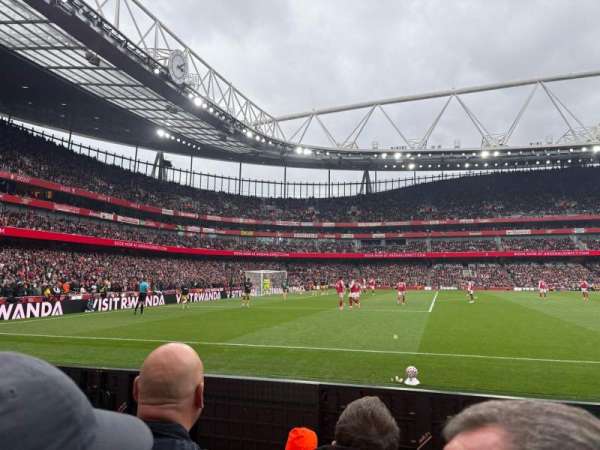 Emirates Stadium, section: 19, row: 4, seat: 579
