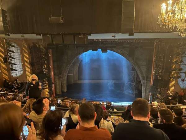Lunt-Fontanne Theatre, section: Middle Mezzanine RC, row: E, seat: 116