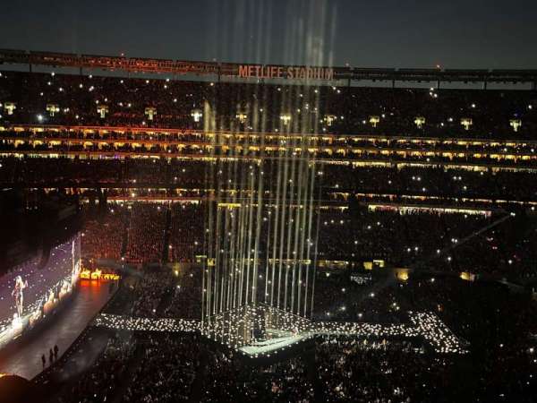 MetLife Stadium, section: 339, row: 4, seat: 18