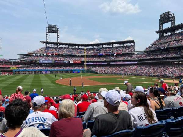Citizens Bank Park, section: 133, row: 27, seat: 15