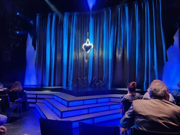 Daryl Roth Theatre, section: Orchestra, row: F, seat: 105